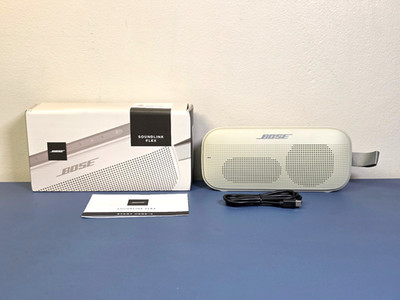 Bose SoundLink Flex Bluetooth Speaker White Smoke 865983-0500   New in Box!