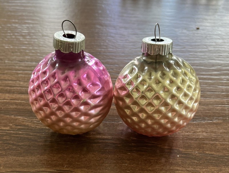 Pair Of Vintage Christmas Tree Mercury Glass Quilted Diamond Ball Ornaments 