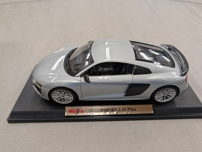 Maisto Audi R8 V10 Plus Special Edition Sliver Grey 1:18 Scale Model Diecast Car