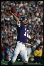 Fran Tarkington Minnesota Vikings throws a pass v the Oakland Raid- Old Photo