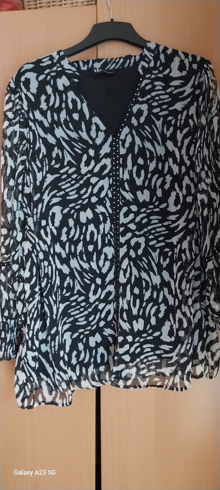 Picture 1 of 8