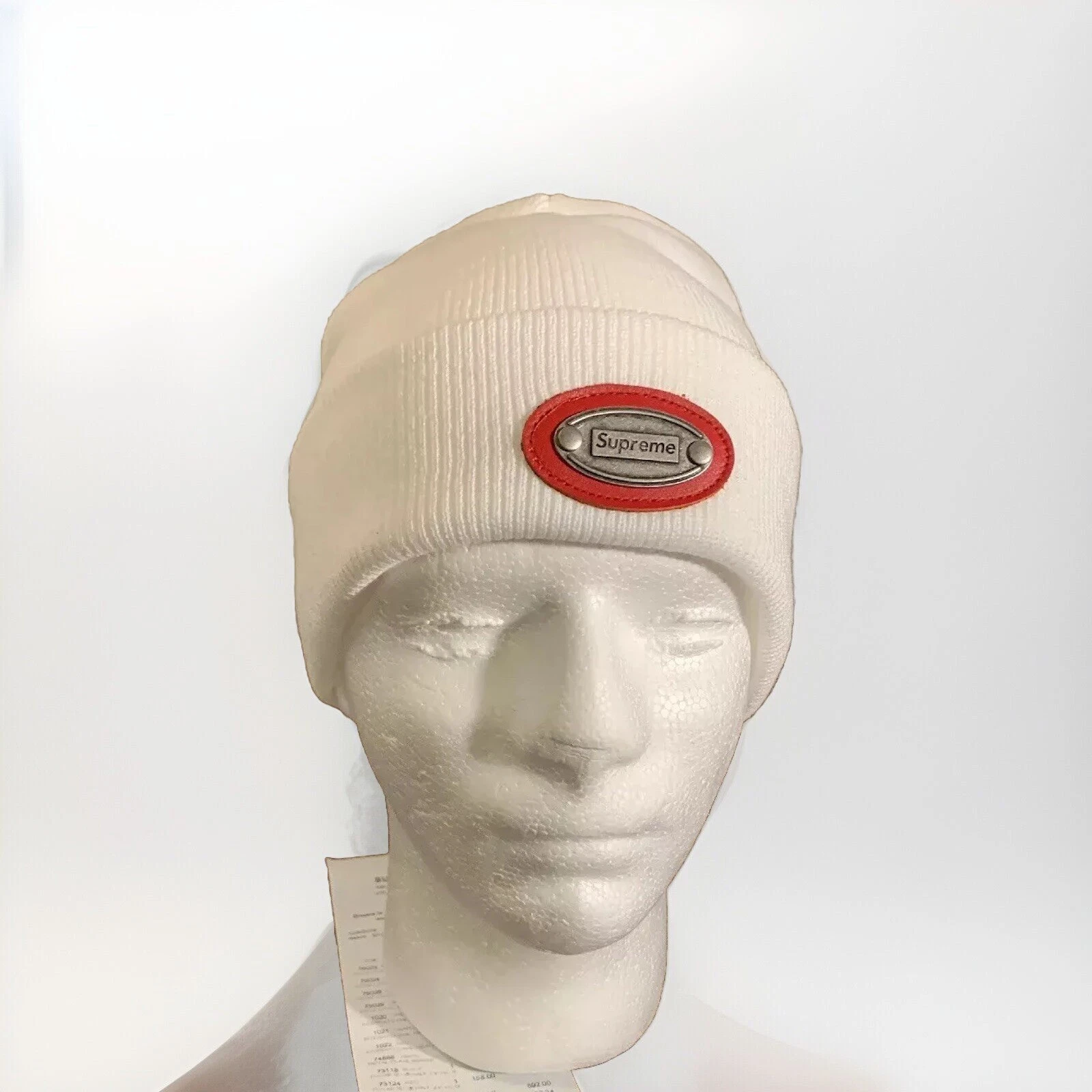 PLAQUE MÉTAL SUPRÊME BEANIIE, BLANCHE OS FW19 NEUVE (100% AUTHENTIQUE)