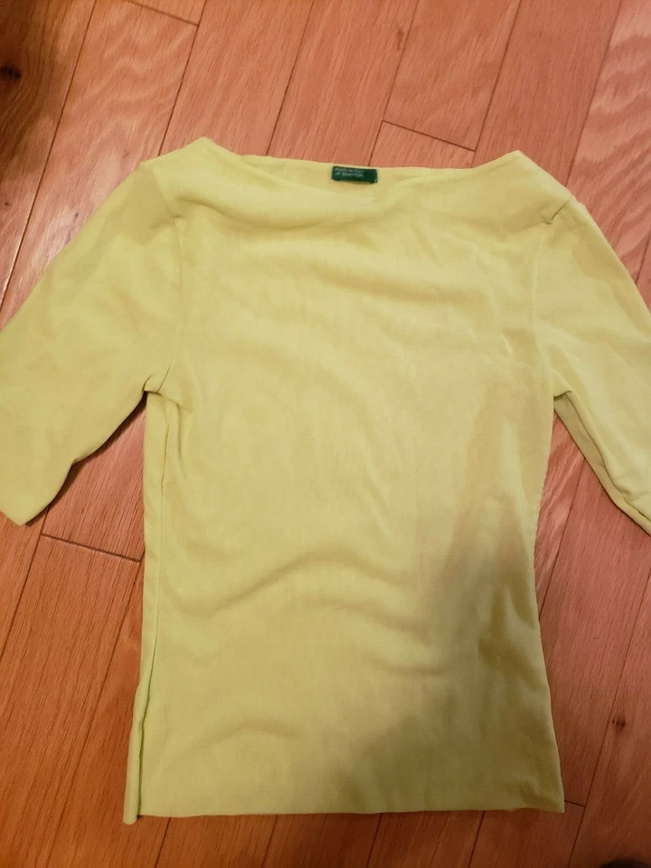 Lote de 6 tops usados en excelente estado para mujer niña talla XS, S se adapta a primera 10-14 años Benetton, DKNY  Foto 4 de 4