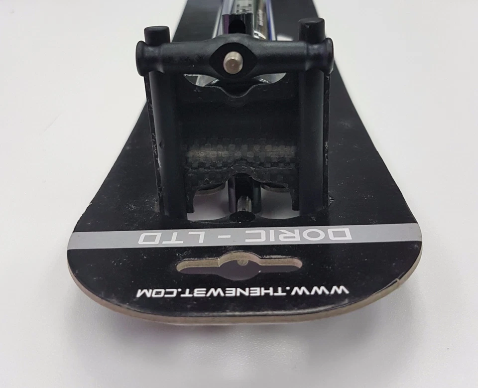 3T Doric LTD 碳纤维座杆黑色 Ø30.9/400 毫米 — 第 4/4 张图片