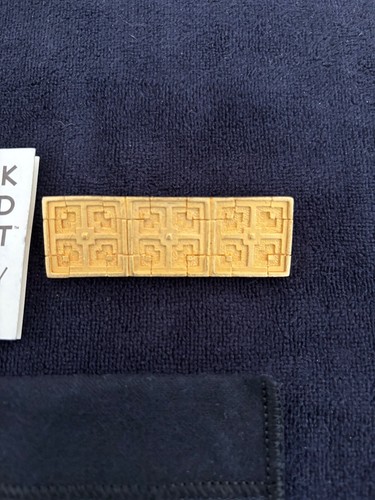 Museum of Modern Art Frank Lloyd Wright Pin Brooch, 22kt Gold-Plated - Picture 4 of 5
