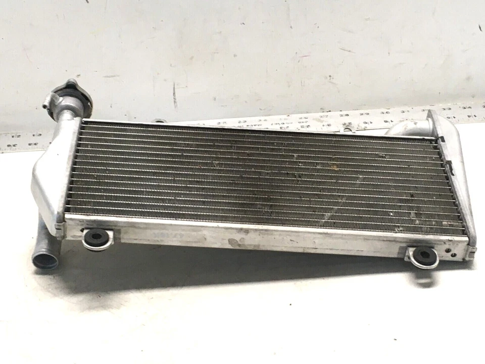 Radiador superior original do motor Ducati 1199S Panigale 2015 - Imagem 4 de 4