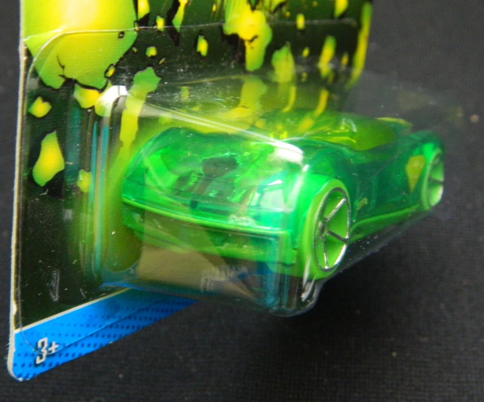 Coche Hot Wheels Superman Phastasm serie 2012 Foto 4 de 4