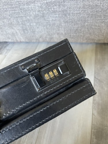 Tumi Vintage Black Leather Briefcase Combination Locks Lawyer Business Patina - Picture 11 of 12