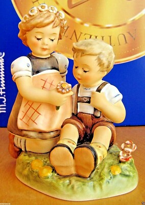 Hummel Figurine ''BLUMENKINDER'' HUM 914 TM8 Goebel BENEDIKTINERSTIFT GÖTTWEIG NIB