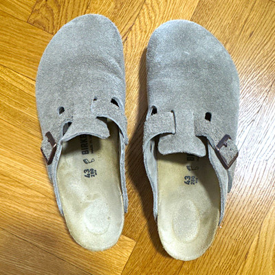Birkenstock Boston Clogs Wildleder grau EU 43 verstellbar mit Schnalle
