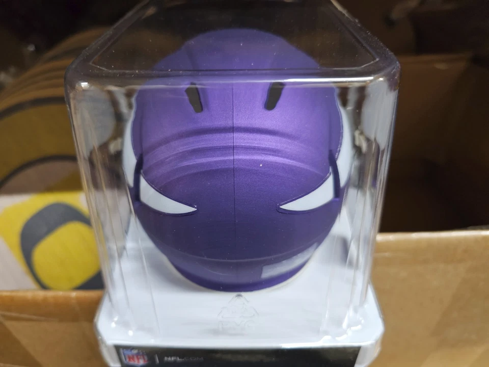 MINI CASCO MINNESOTA VIKINGO PÚRPURA ALTERNATIVO 2024 RIDDELL NUEVO EN CAJA Foto 4 de 4