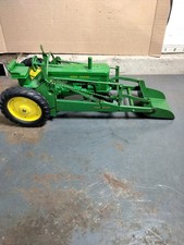 1/16 Eska John Deere 620 Tractor With Eska Loader 50s Ertl Die Cast NICE