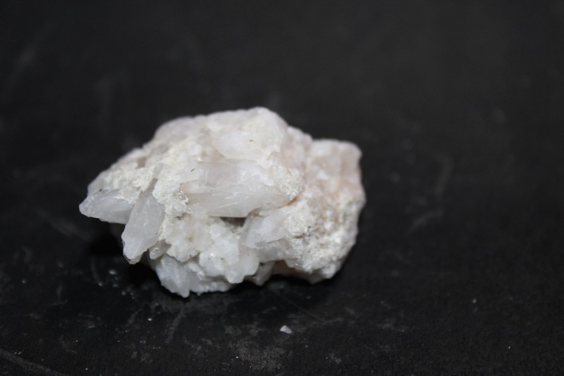 Beautiful Quartz Crystal Cluster Natural Mineral Specimen 32.5g