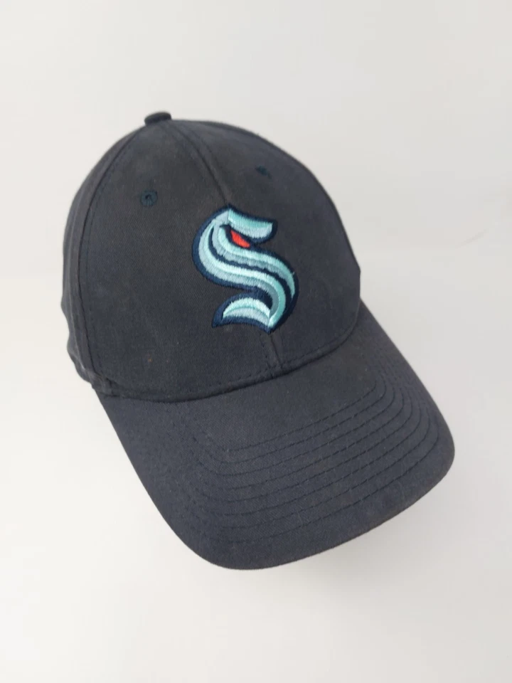 Gorra ajustable Seattle Kraken NHL favorita de los fanáticos con correa trasera Foto 3 de 4