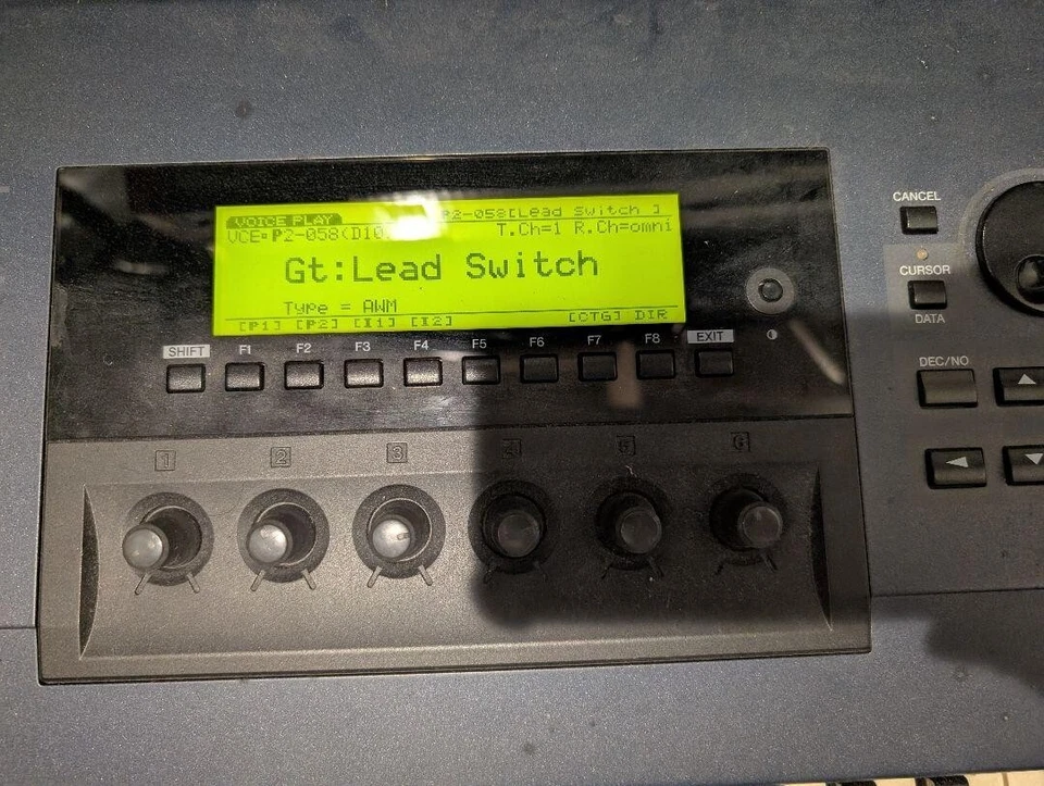 YAMAHA EX5 Music Synthesizer 76 keys - Image 2 of 4