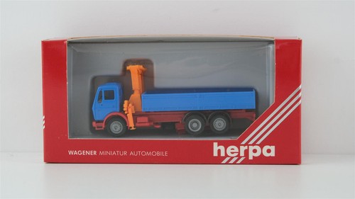 Herpa H0 806042 Mercedes-Benz camión plataforma con grúa de carga | Zustand: Gebraucht