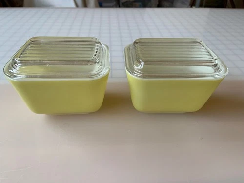 VINTAGE PYREX 501 YELLOW REFRIGERATOR DISH WITH LID - SET OF 2