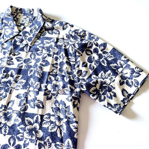 Cutter and Buck Men's size Large Hawaiian Button Up Short sleeve shirt floral - Picture 3 of 9
