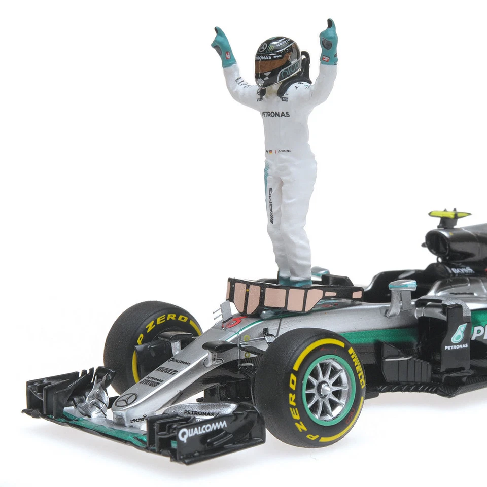 Minichamps Mercedes W07 Abu Dhabi 2016 - Nico Rosberg with Figurine 1/43 Scale - Image 4 of 4
