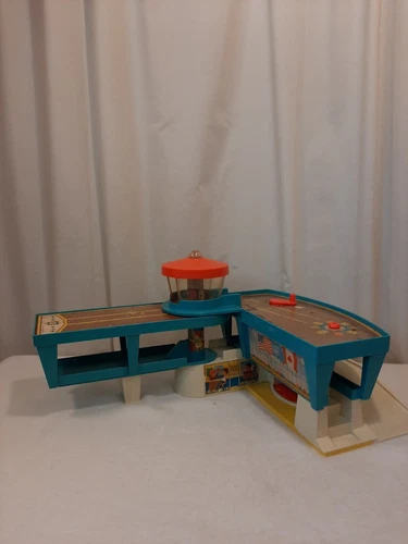 Fisher Price Little People Play Family Airport 996 Playset Only 1972 Vintage