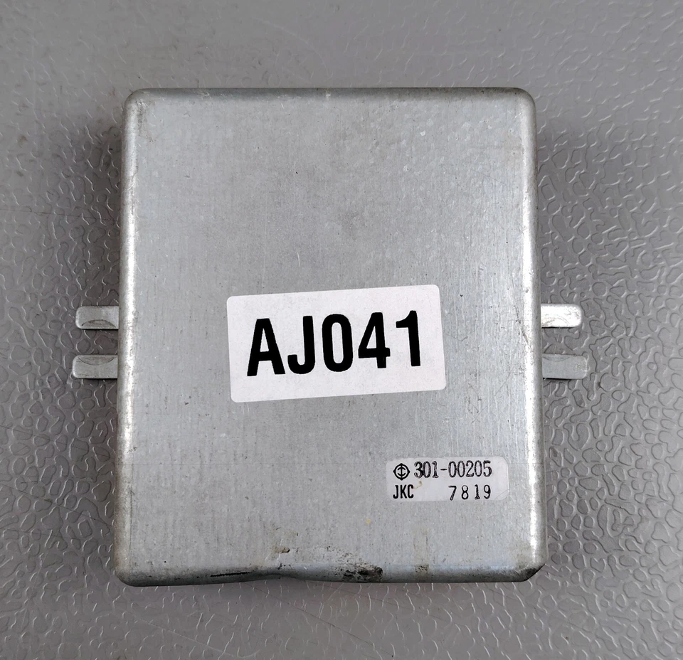 1993 SUBARU LEGACY MK2 2.0 ECU Engine Control Module Unit ECM JKC 5822 301-00205 - Image 4 of 4