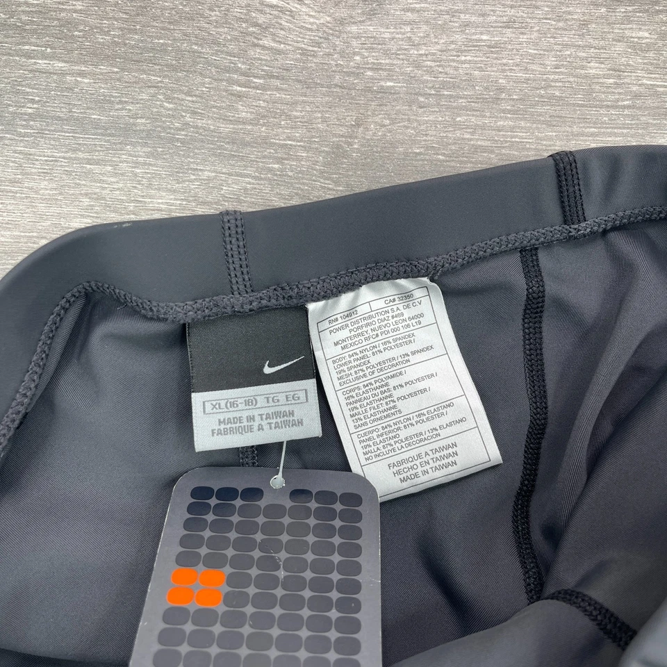 Pantalones Cortos de Ciclismo Nike para Mujer XL Carbón Acolchado Compresión Nylon Spandex Motociclista Foto 3 de 4