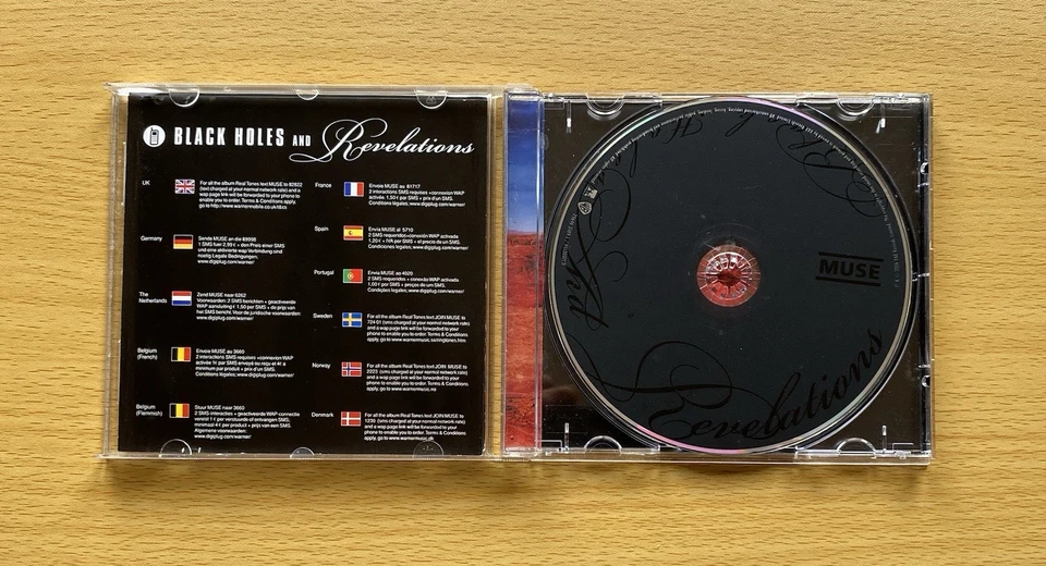 Muse CDs - Black Holes & Revelations, The Resistance, Plug In Baby CD Single - Imagem 3 de 4