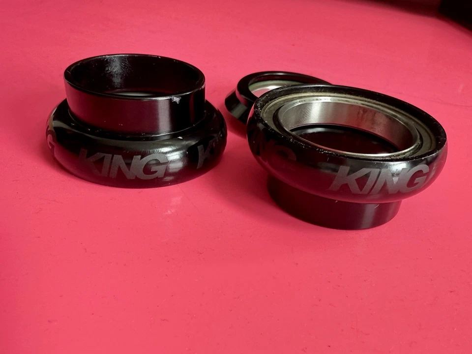 Chris King Sotto Voce Black NoThreadset 1 1/8 inch EC34 Headset, Unridden - Image 3 of 4