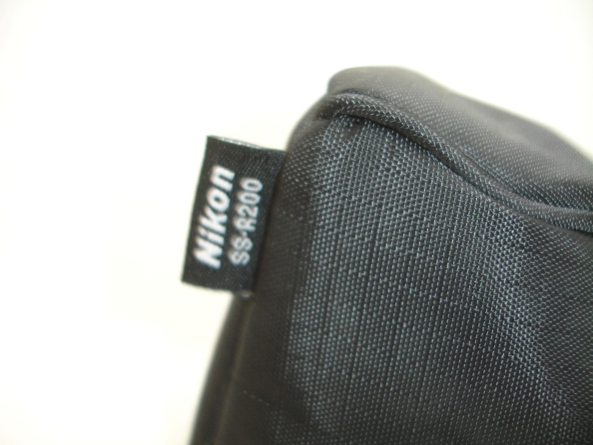 Nikon Softcase SS-R200 – Schutztasche Für Blitzgerät SB-R200