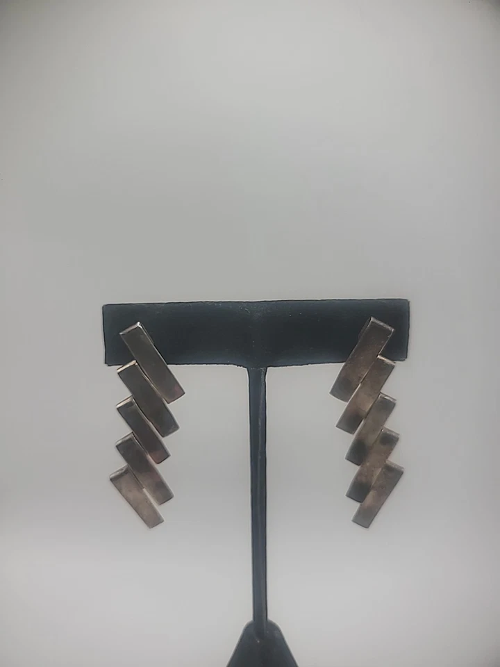 Pendientes de colección perforados de plata de ley 925 con poste de barras apiladas joyería Foto 2 de 4