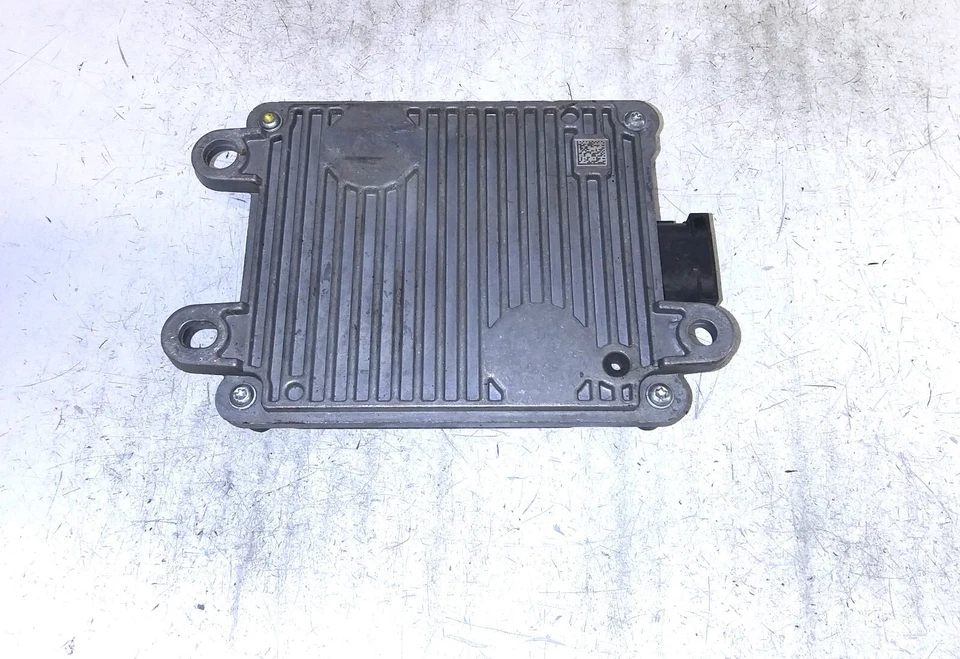 28438-6JE0C Infiniti QX80 2019-2021 cruise distance sensor - Image 4 of 4