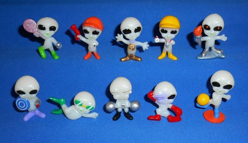 Glow in the Dark ALIEN OLYMPICS 10er Set Mini Surprise FIGUREN LGM Marsianer
