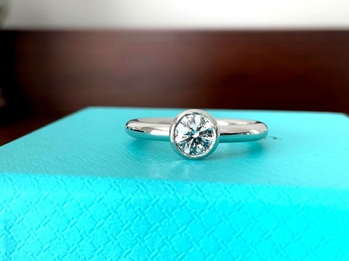 Diamond Round Engagement Ring 