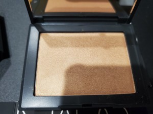nars ibiza highlighting powder