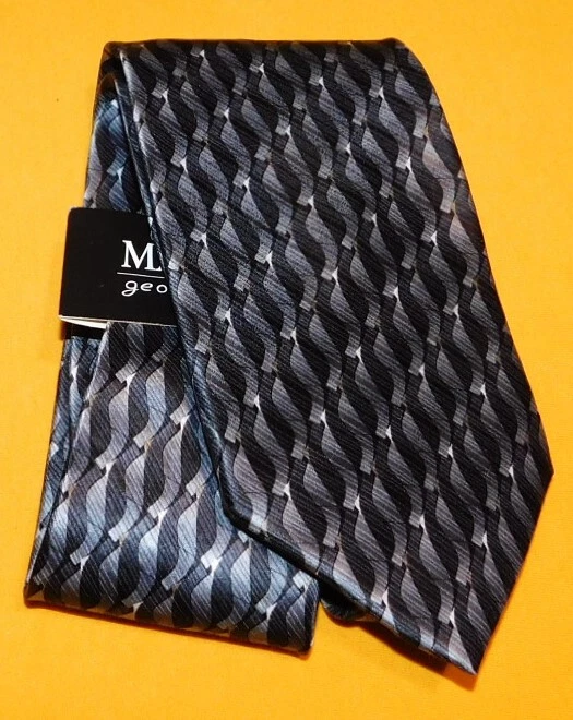 CORBATA A RAYAS NEGRA/GRIS/BLANCA GEORGE MACHADO - NUEVA CON ETIQUETAS - CORBATAS PARA EL CUELLO - CORBATAS DE DISEÑADOR. Foto 2 de 3