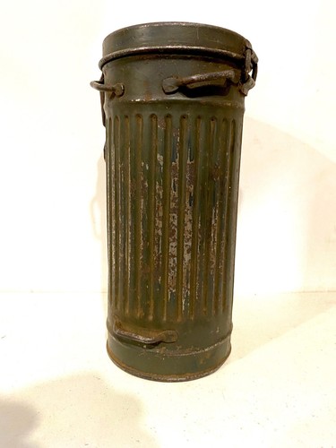 Ancien boîtier de masque à gaz Allemand ww2
