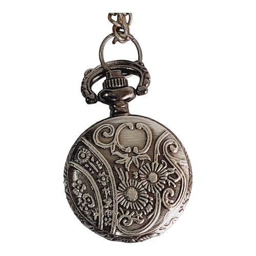 Stylish Necklace Pendant Watch Embossed Metal Case - 30" Chain Vintage - Picture 3 of 6