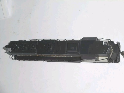 Bachmann 61205 Southern GP50 Diesel. Excellent cond. 2 rail DC. HO scale. Boxed. - Picture 9 of 10