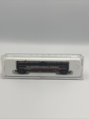 Con-Cor #001-556107 (2) 60  Jumbo Tank Car Hill Bros. Chem Co. N Scale