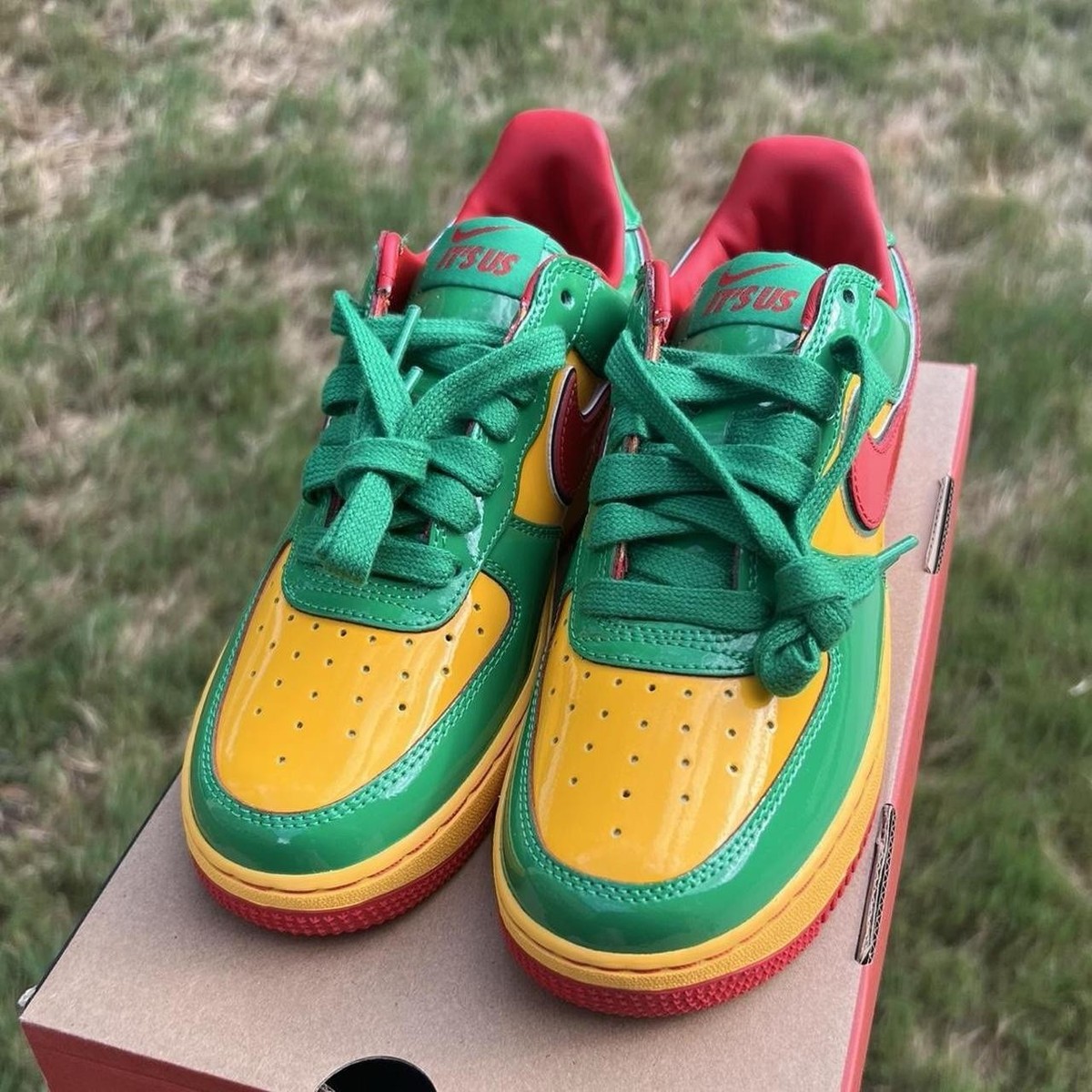 靴 Nike Air Force 1 Lil Yachty lucky green Lil Yachty x Nike Air Force 1 Low Lucky Green IH4383-300