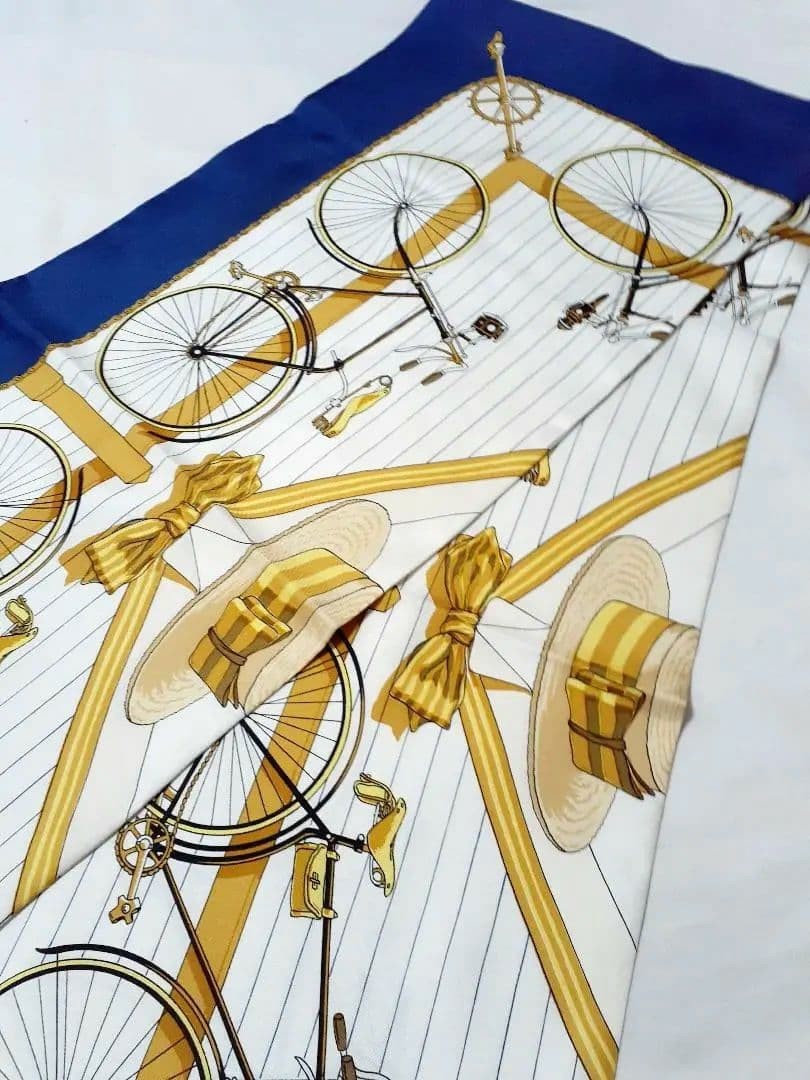 Hermes LES BECANES Long Silk Scarf White Blue 30cmx180cm Authentic Rare image 3