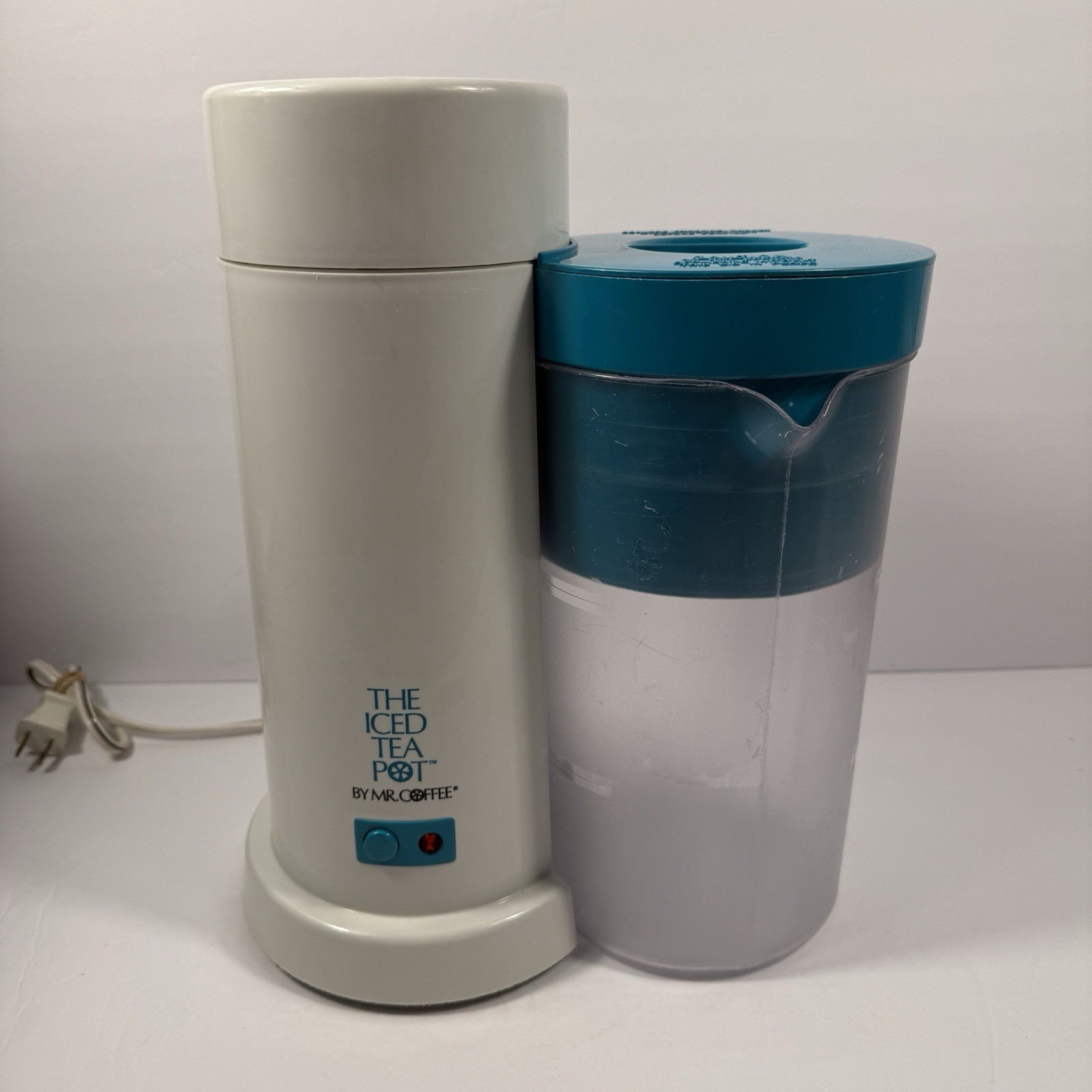 The Iced Tea Pot By MR.COFFEE TM1.7 with Pitcher Teal and White  TESTED WORKS