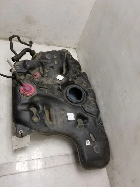 2016 SCION IM STD 1.8L 4CYL FWD 14 GALLON GAS FUEL TANK ASSEMBLY Foto 3 de 4