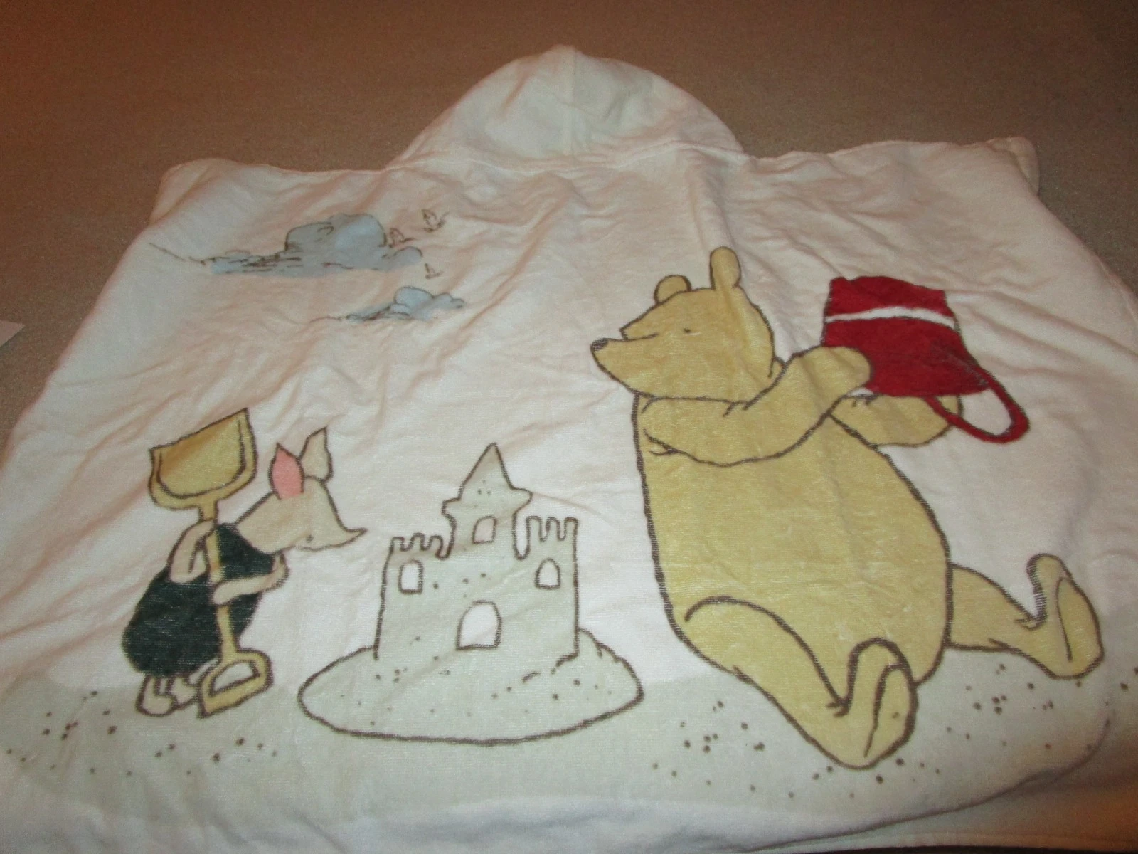 POTTERY BARN KIDS WINNIE THE POOH BABY BEACH HOODED TOWEL
Opens in a new window or tab