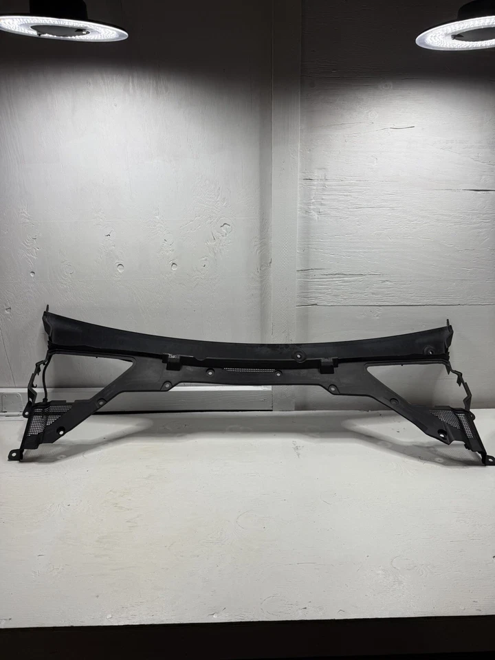 Jaguar XE 2016-2020 parabrisas superior panel de desplazamiento OEM GX734105A Foto 2 de 4