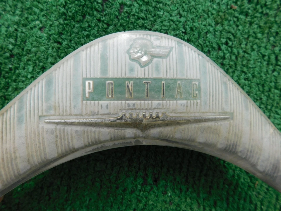 1958 Pontiac Star Chief horn button 58 Foto 2 de 4