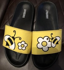 Gymboree Girls Size 2 Bumblebee Splish Splash Slides Sandals