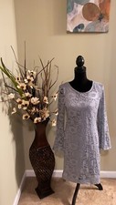 NWT Signature womens dress size Small