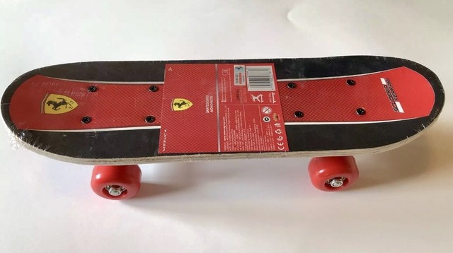Ferrari skateboard pro