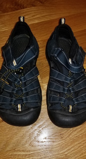 waterproof strappy sandals